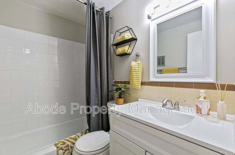 Apartment for rent at 434 W 10th St, Loveland, CO 80537