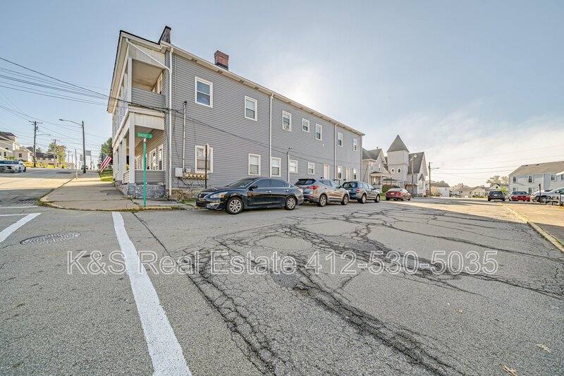 Apartment for rent at 507 Short St #1, Belle Vernon, PA 15012