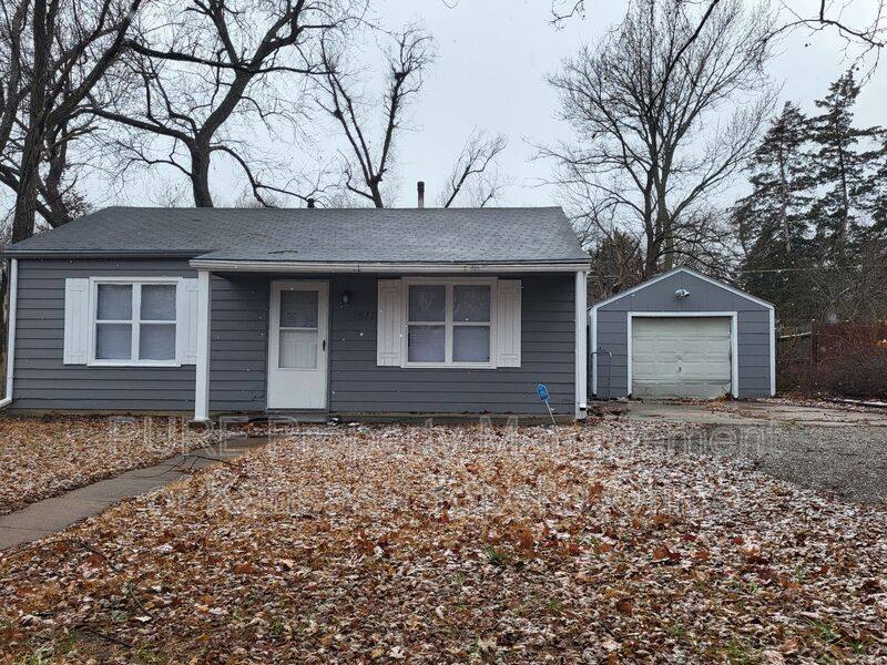 House for rent at 2517 SW Edgewater Terrace, Topeka, KS 66614