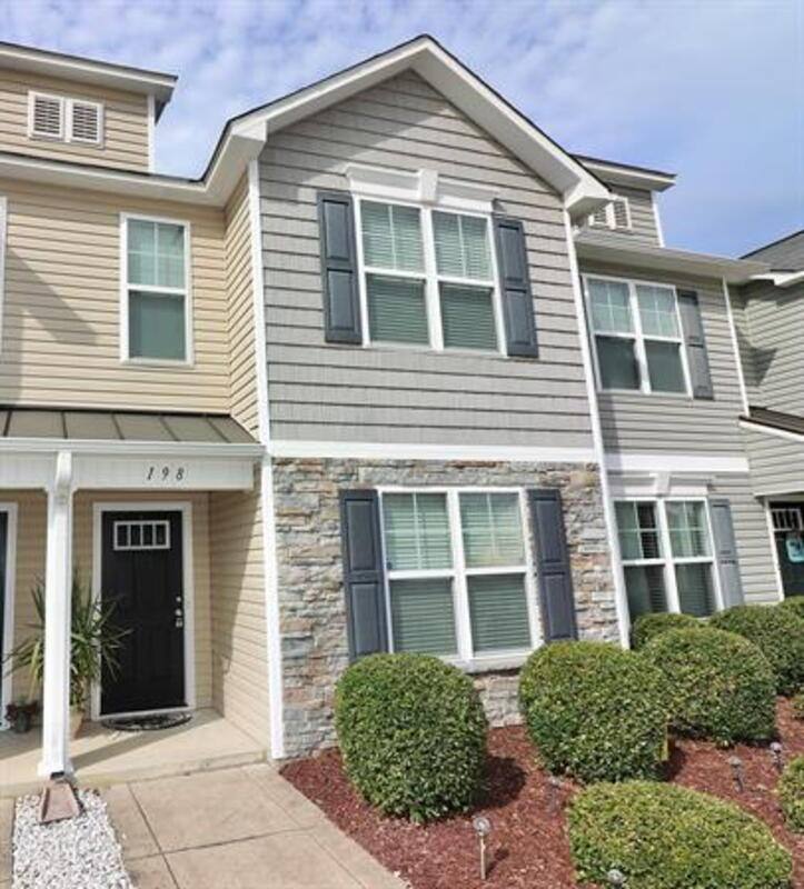 Townhouse for rent at 198 Collinwood Dr, Raeford, NC 28376