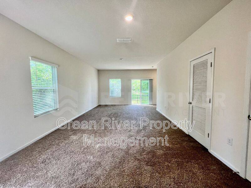 Townhouse for rent at 294 Aralia Lane, Jacksonville, FL 32216