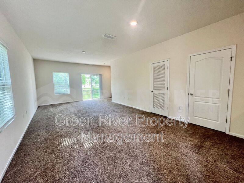 Townhouse for rent at 294 Aralia Lane, Jacksonville, FL 32216
