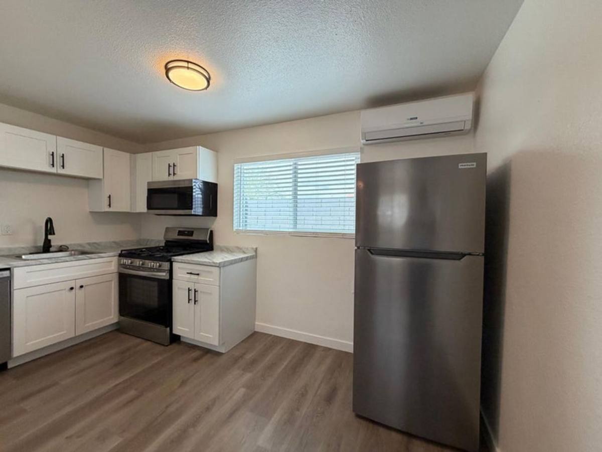 Townhouse for rent at 1027 E Dunlap Ave, Phoenix, AZ 85020