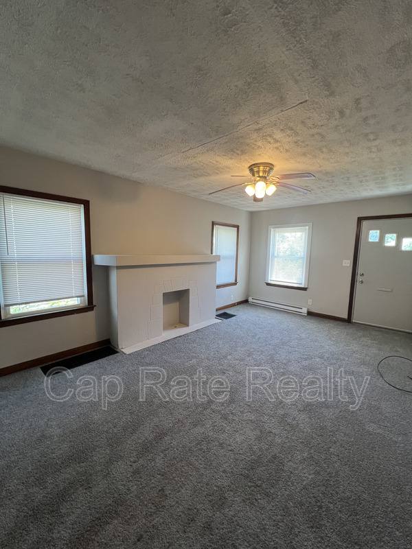 House for rent at 924 E 18th Ave, Columbus, OH 43211