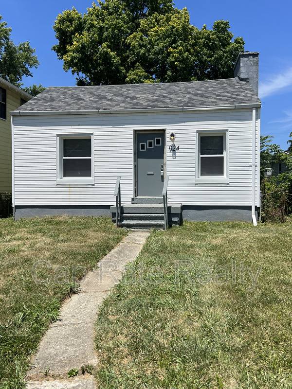 House for rent at 924 E 18th Ave, Columbus, OH 43211