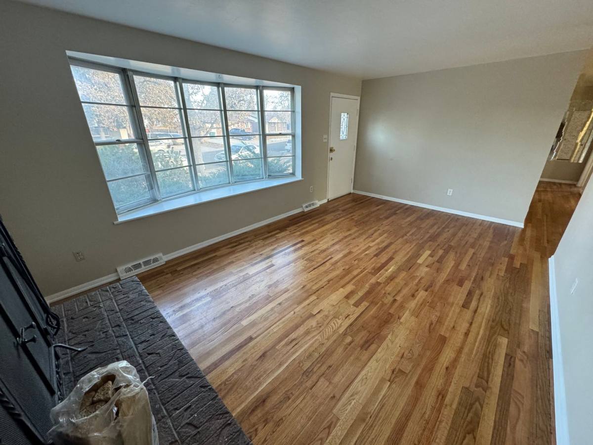 House for rent at 11955 E Arizona Dr, Aurora, CO 80014