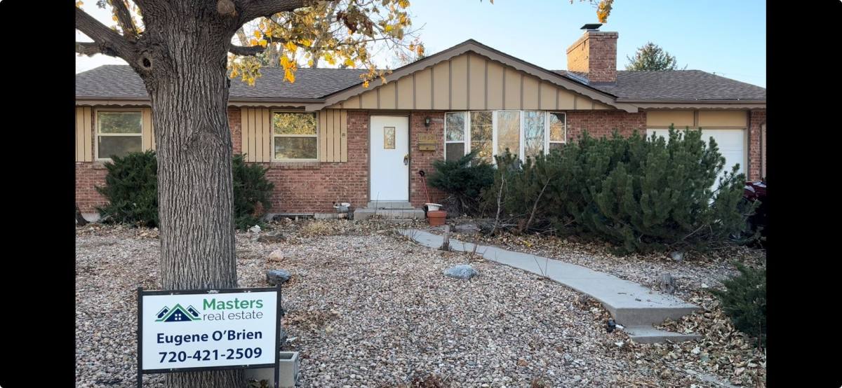 House for rent at 11955 E Arizona Dr, Aurora, CO 80014