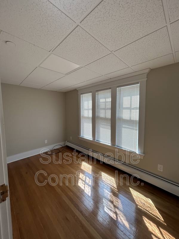 Apartment for rent at 36 Roxbury St #1, Worcester, MA 01609