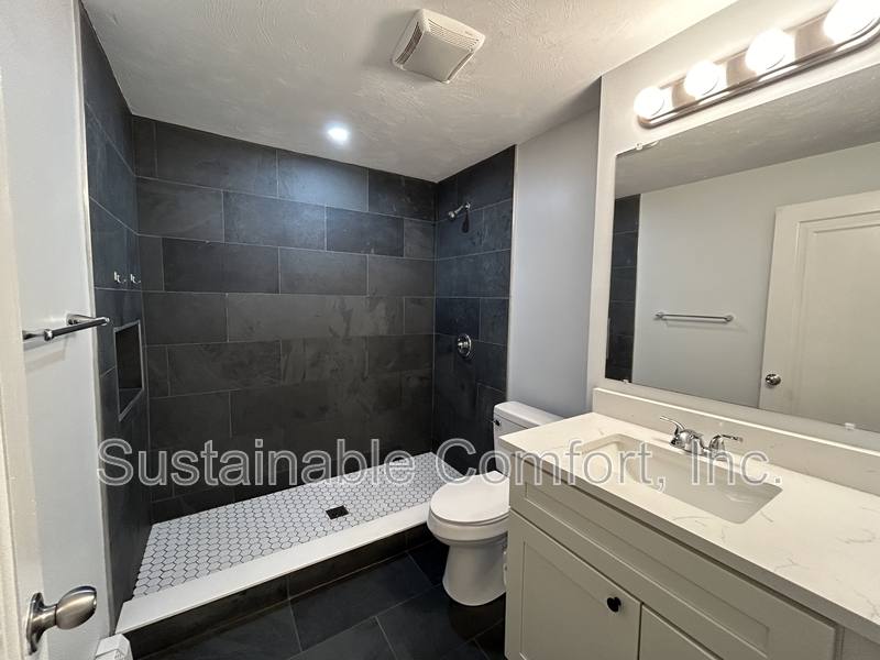 Apartment for rent at 36 Roxbury St #1, Worcester, MA 01609