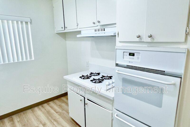 Apartment for rent at 1750 Ventura Blvd #1C, Camarillo, CA 93010