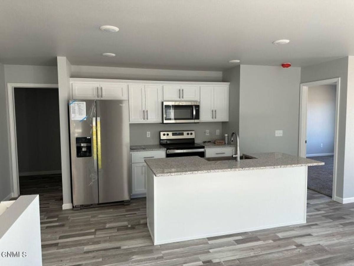 Townhouse for rent at 3925 Scorpio Dr SE, Mandan, ND 58554