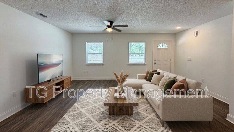 Apartment for rent at 1756 Lane Ave #1, Jacksonville, FL 32210