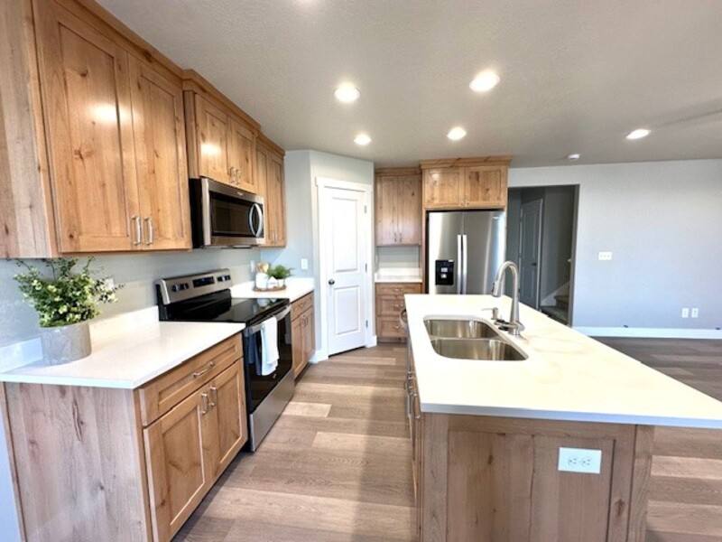 Townhouse for rent at 32 E 1225 S, Tremonton, UT 84337
