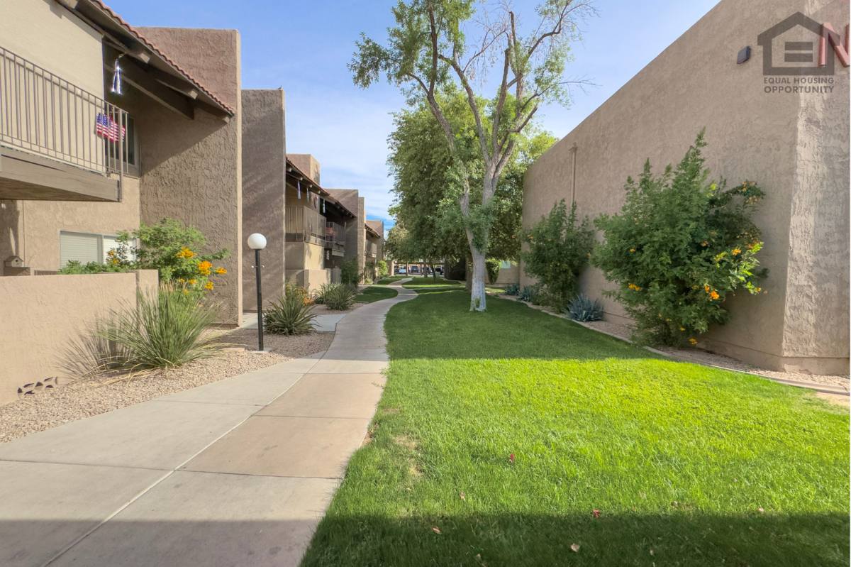 Apartment for rent at 5525 E Thomas Rd, Phoenix, AZ 85018