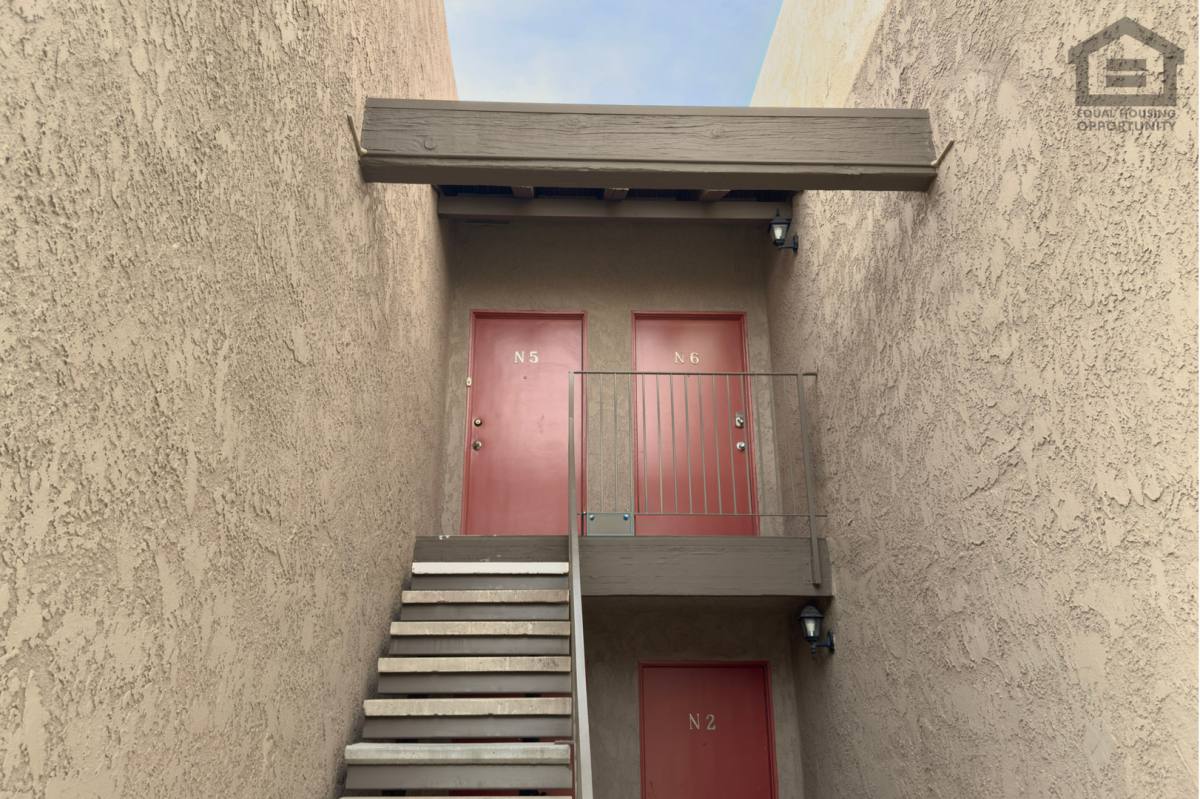 Apartment for rent at 5525 E Thomas Rd, Phoenix, AZ 85018