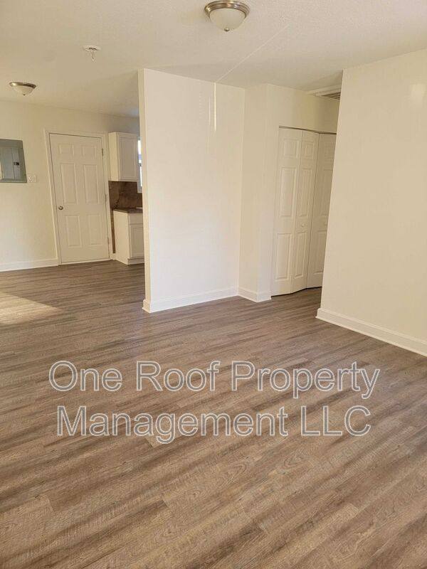 House for rent at 2633 S 49th St, Kansas City, KS 66106