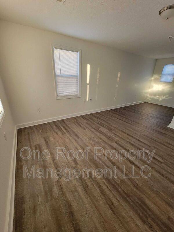 House for rent at 2633 S 49th St, Kansas City, KS 66106