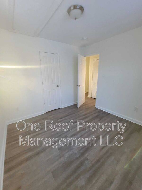 House for rent at 2633 S 49th St, Kansas City, KS 66106