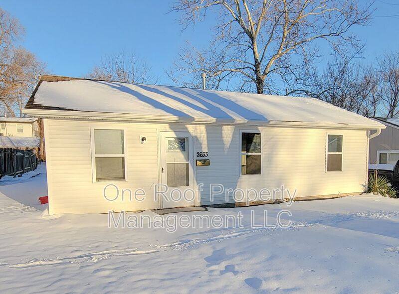 House for rent at 2633 S 49th St, Kansas City, KS 66106