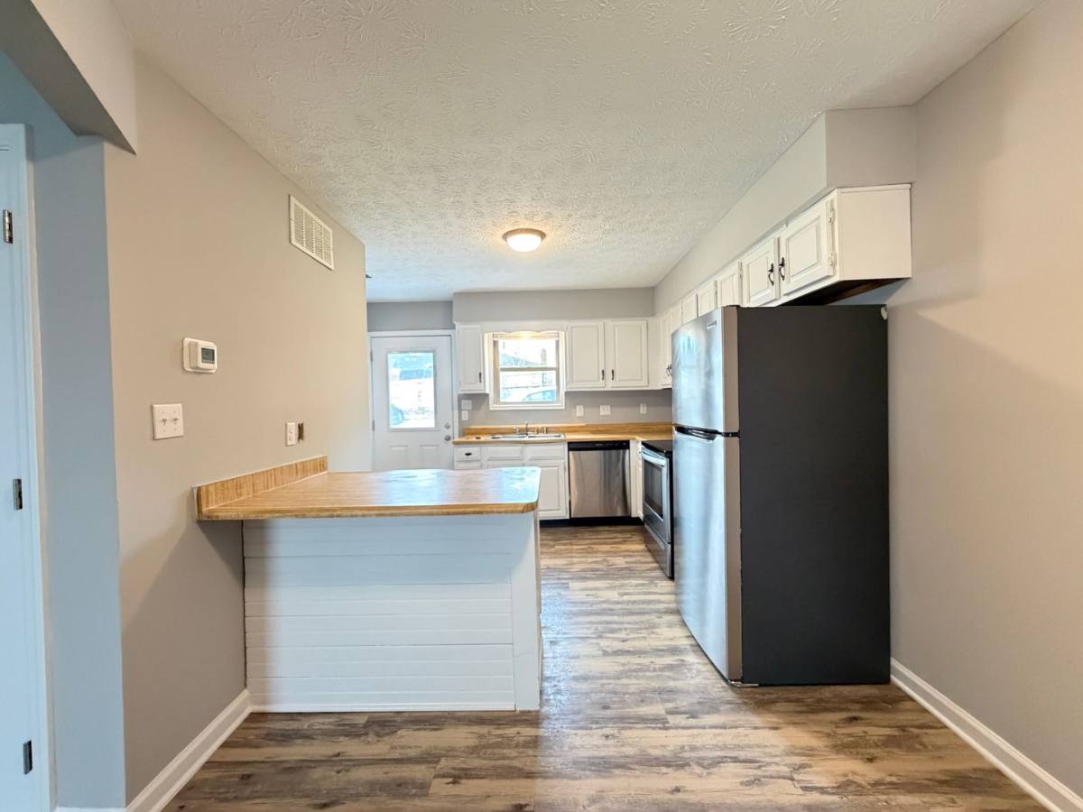 Apartment for rent at 424 Garden City Dr, Richmond, KY 40475
