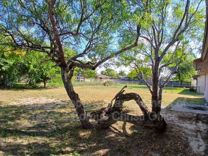 House for rent at 2006 Melisa Lane, Corpus Christi, TX 78412