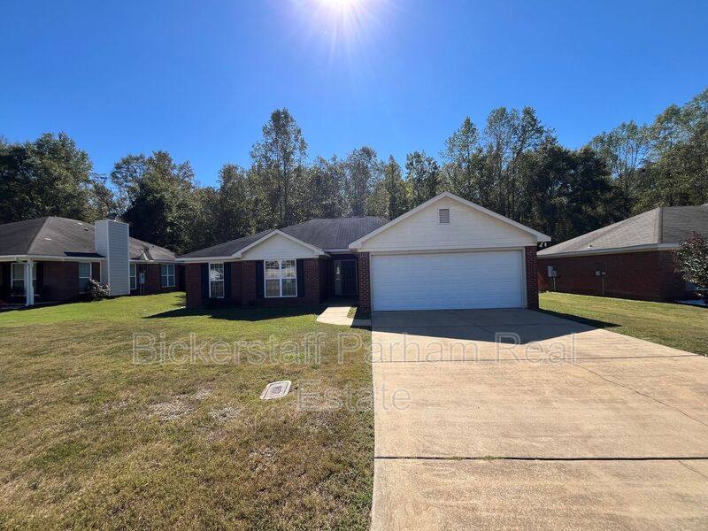 House for rent at 14 Brentwood Dr, Phenix City, AL 36869