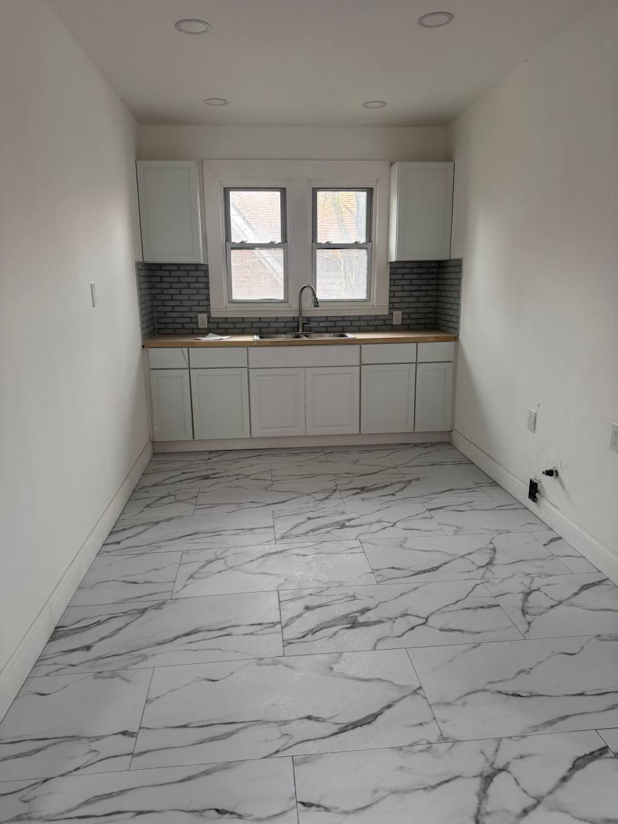 Apartment for rent at 13944 Winthrop St, Detroit, MI 48227