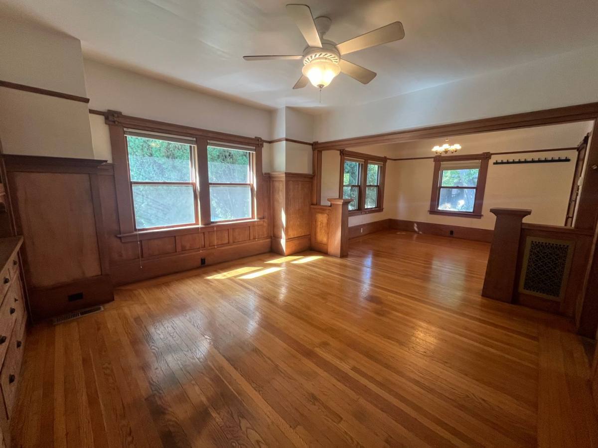 House for rent at 219 24th St, Sacramento, CA 95816