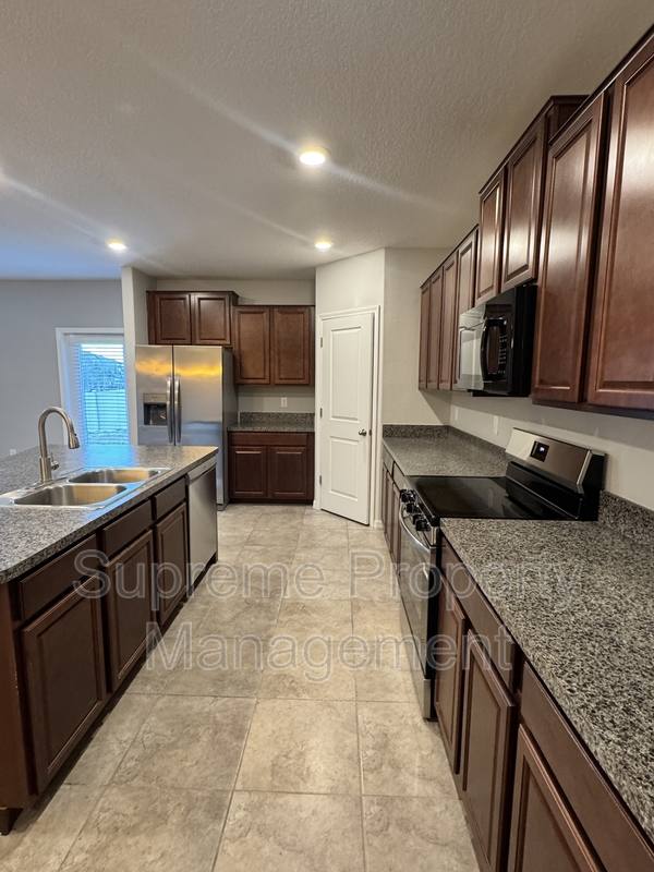 House for rent at 12716 Lemon Pepper Dr, Riverview, FL 33578