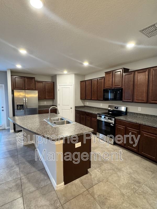 House for rent at 12716 Lemon Pepper Dr, Riverview, FL 33578