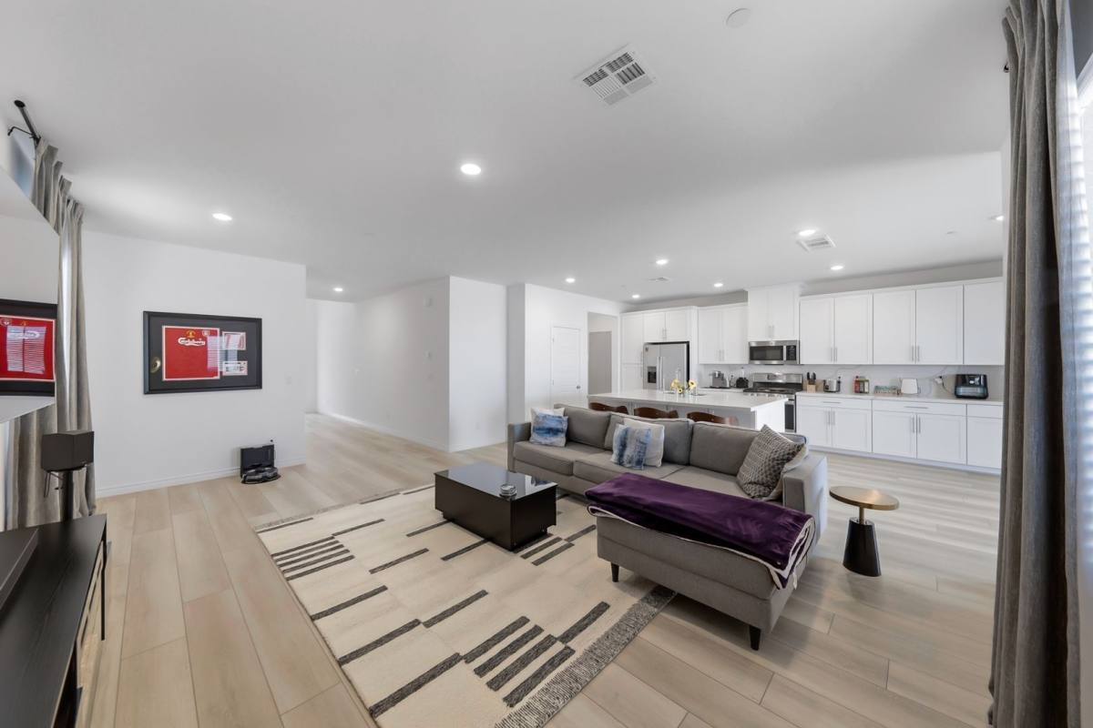 House for rent at 290 Robson Ridge Lane, Henderson, NV 89015