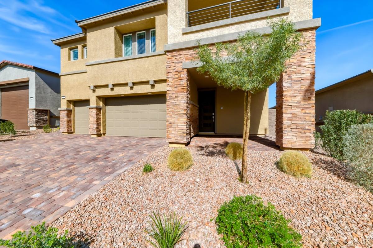 House for rent at 290 Robson Ridge Lane, Henderson, NV 89015