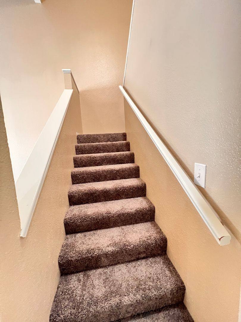 Apartment for rent at 8111 Laborough Dr, Bakersfield, CA 93311