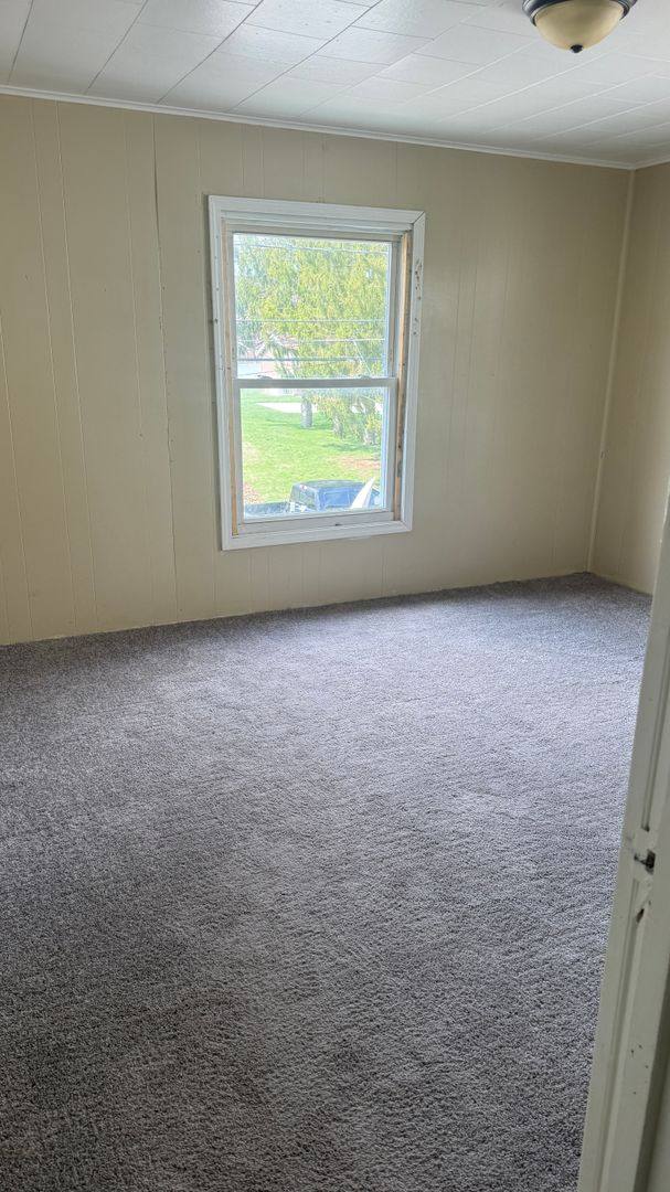 Apartment for rent at 1119 Agnew St, New Castle, PA 16101