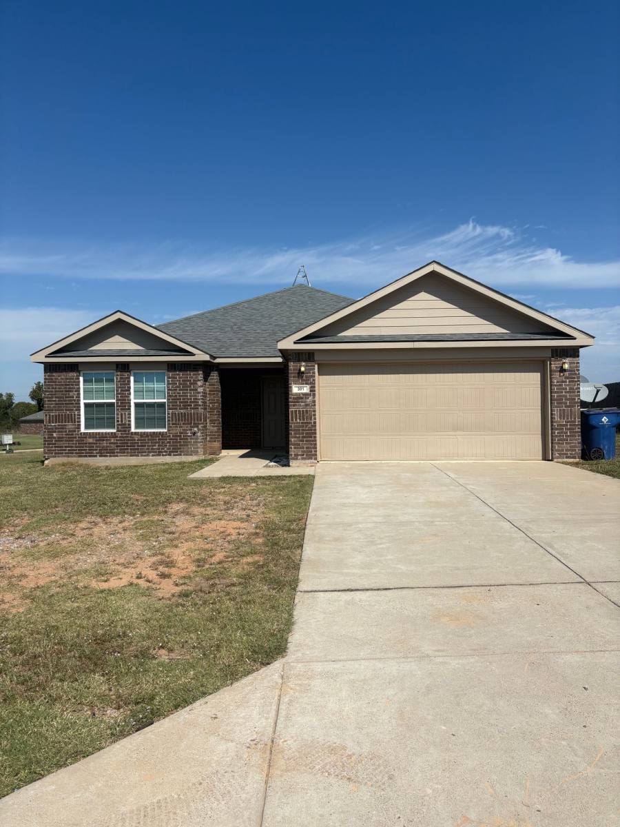 Apartment for rent at 11 W Maple, Duncan, OK 73533