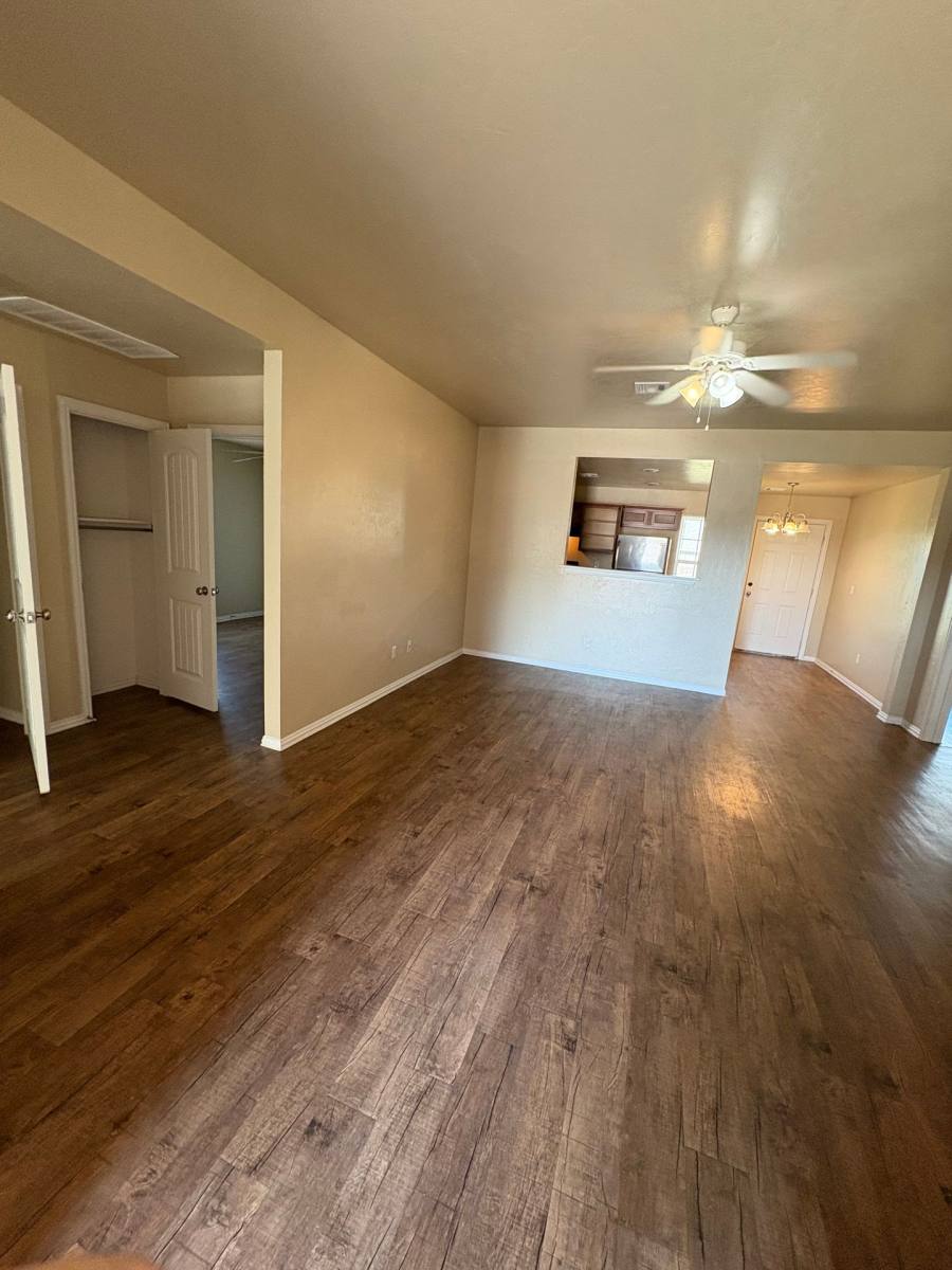 Apartment for rent at 11 W Maple, Duncan, OK 73533