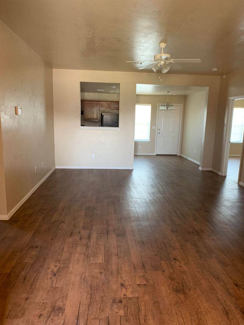 Apartment for rent at 11 W Maple, Duncan, OK 73533