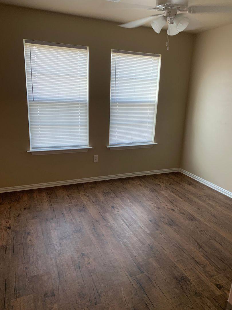 Apartment for rent at 11 W Maple, Duncan, OK 73533
