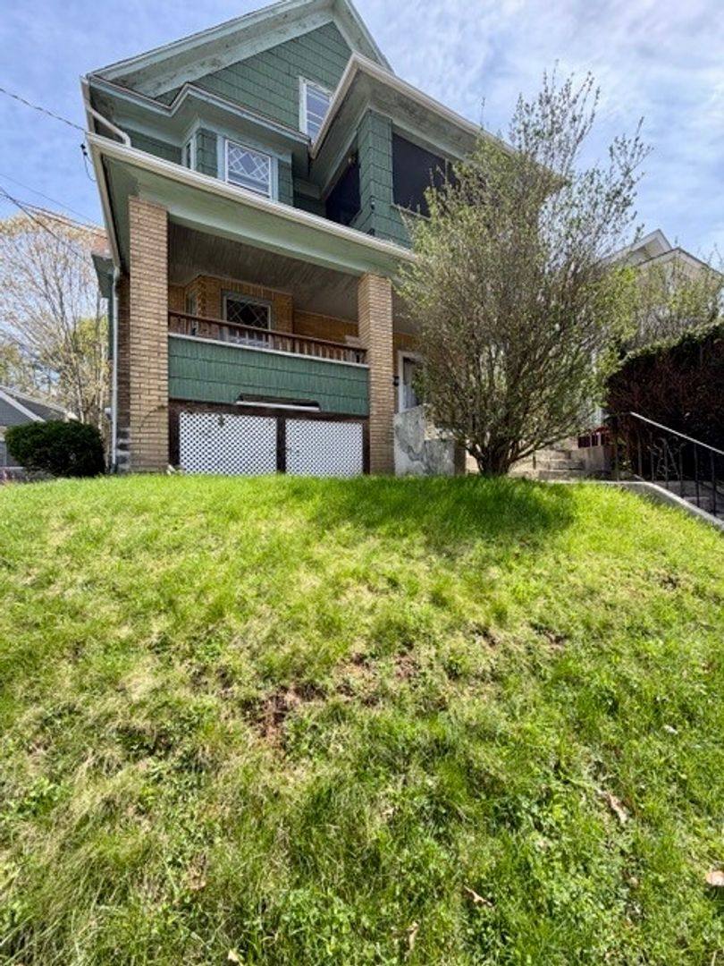 Apartment for rent at 119-121 Hobart St, Meriden, CT 06450