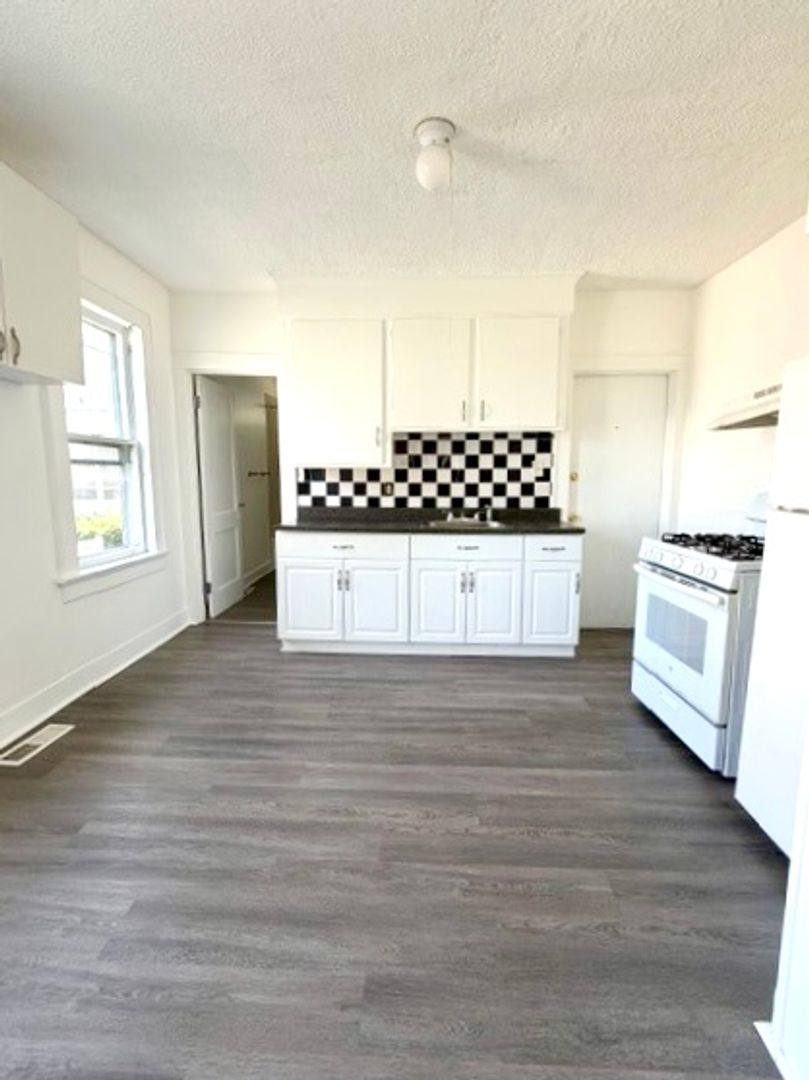 Apartment for rent at 119-121 Hobart St, Meriden, CT 06450