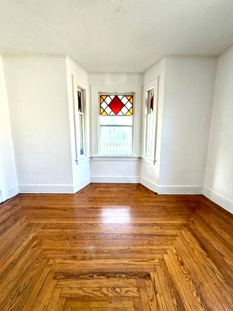 Apartment for rent at 119-121 Hobart St, Meriden, CT 06450