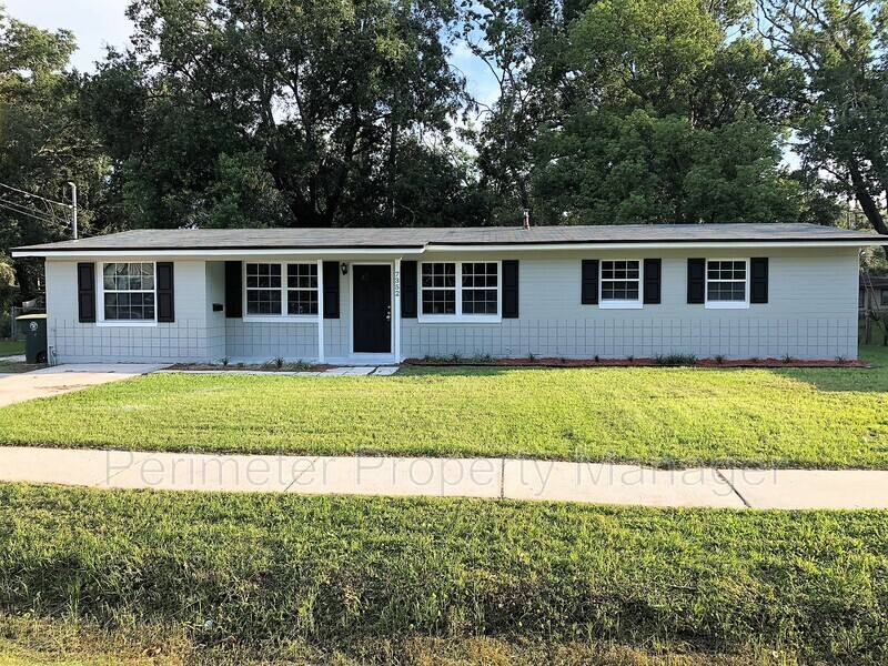 House for rent at 7352 Old Kings Rd S, Jacksonville, FL 32217