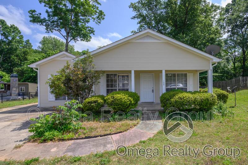House for rent at 108 Willow Point Lane, Alabaster, AL 35007