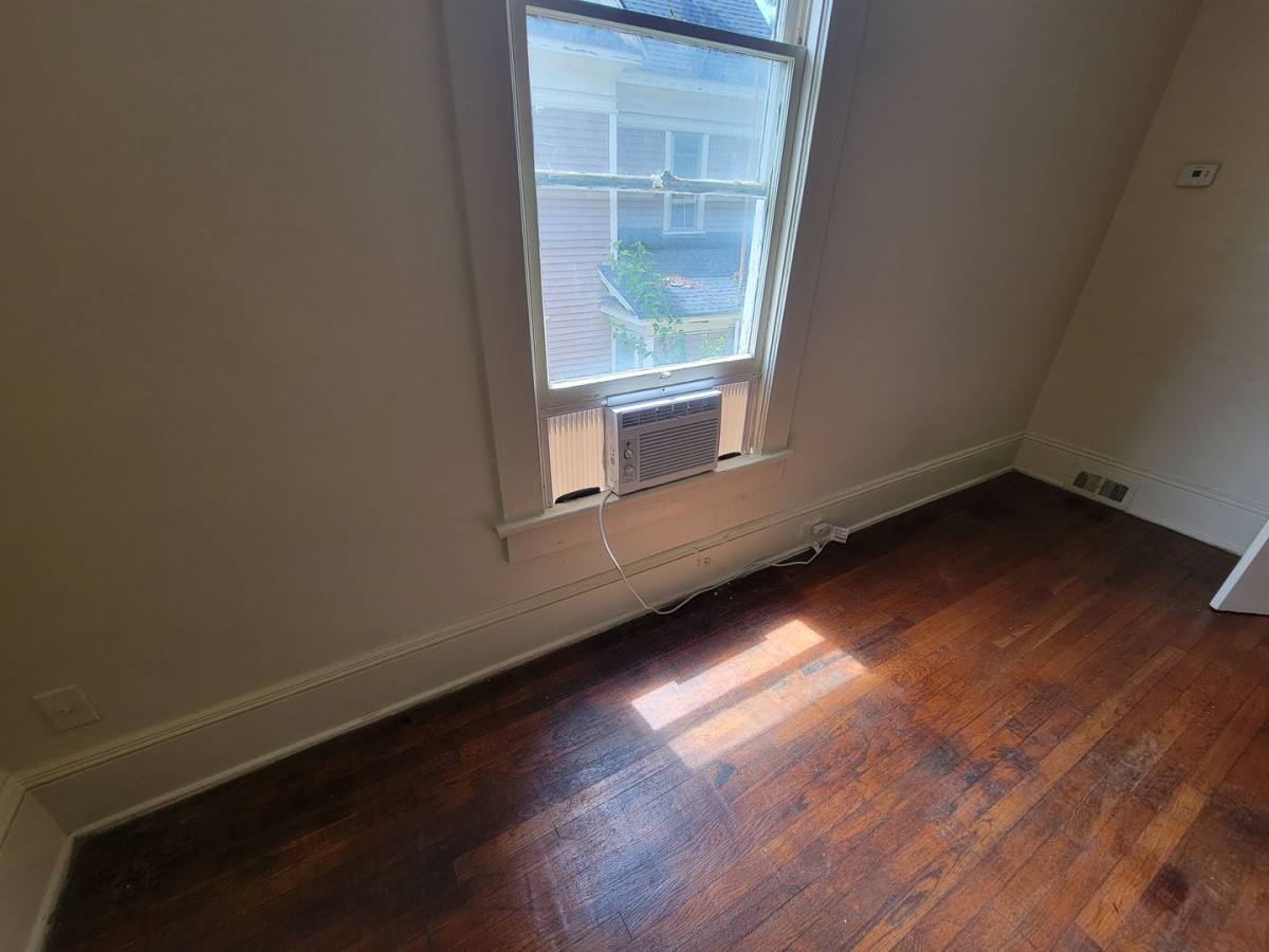 Apartment for rent at 608 Fifth Ave, Greensboro, NC 27405