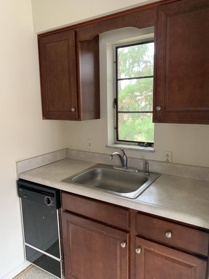 Apartment for rent at 2865 Erie Ave, Cincinnati, OH 45208