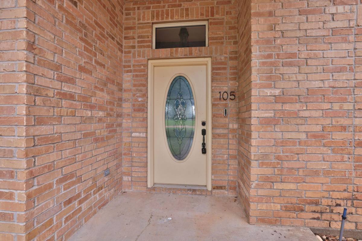 House for rent at 105 Lawrence Marshall Dr, Hempstead, TX 77445
