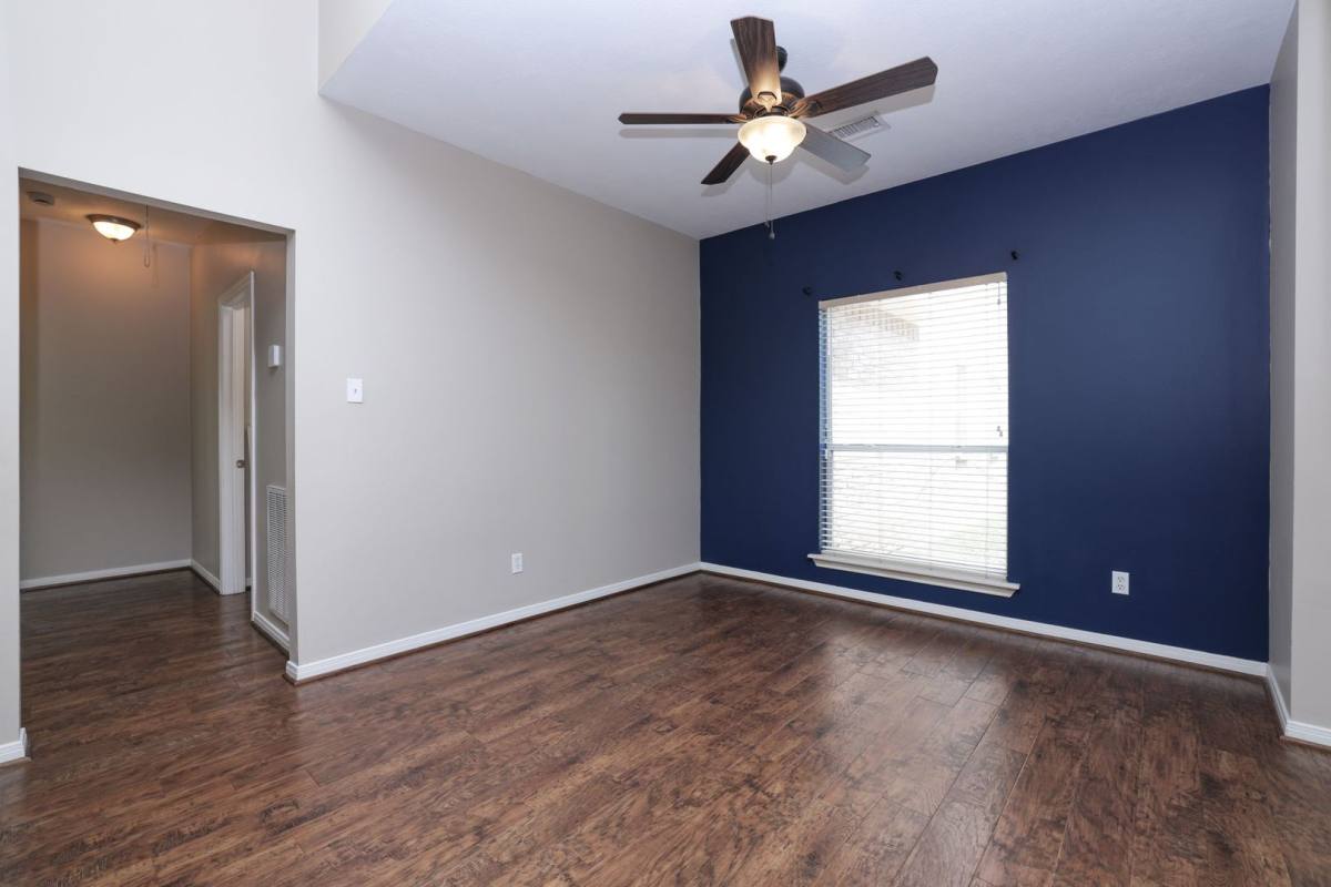 House for rent at 105 Lawrence Marshall Dr, Hempstead, TX 77445