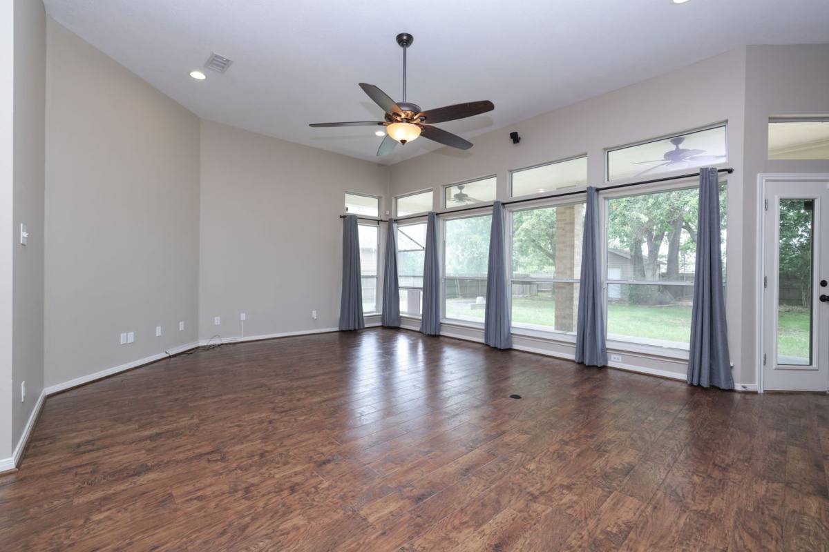 House for rent at 105 Lawrence Marshall Dr, Hempstead, TX 77445