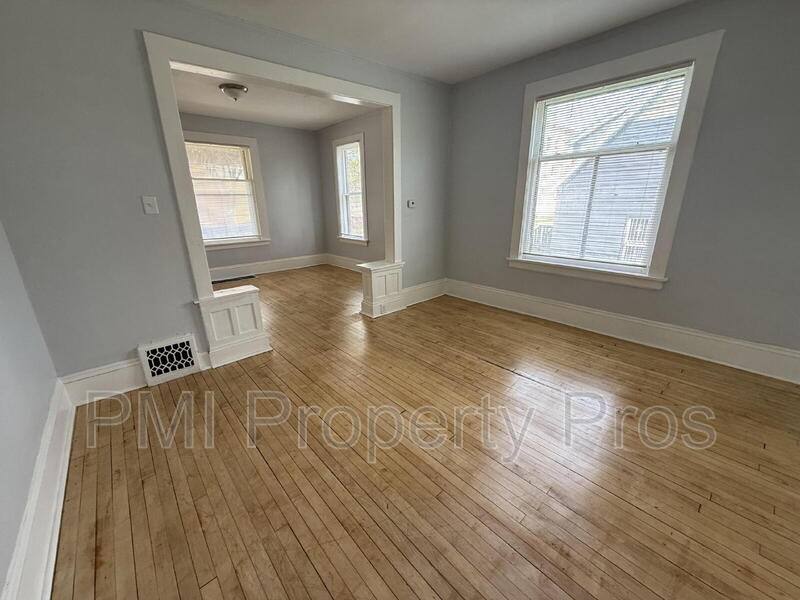 Apartment for rent at 3109 W Walnut St, Milwaukee, WI 53208