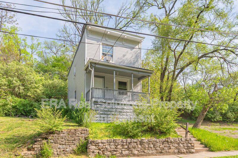 Apartment for rent at 130 Valencia St #1, Cincinnati, OH 45219
